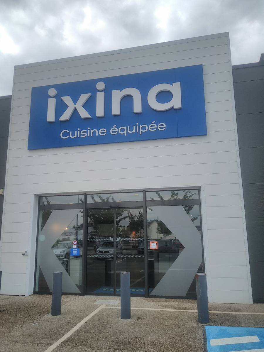 Réalisation d'une enseigne publicitaire pour Ixina à Barentin proche de Rouen 76